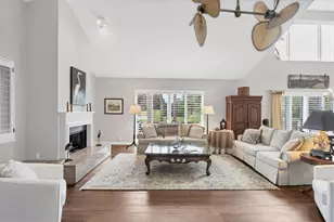 7728 Club Ln, Sarasota, FL 34238 - Photo 9