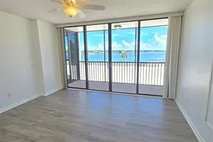 7100 Sunshine Skyway Ln S, Saint Petersburg, FL 33711 - Photo 9