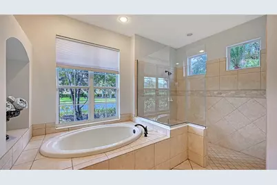 8122 Spring Marsh Drive, Bradenton, FL 34201 - Photo 19