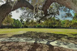 4873 Huntleigh Dr, Sarasota, FL 34233 - Photo 55