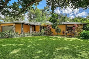 4873 Huntleigh Dr, Sarasota, FL 34233 - Photo 45