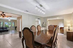 4873 Huntleigh Dr, Sarasota, FL 34233 - Photo 9