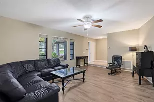 4873 Huntleigh Dr, Sarasota, FL 34233 - Photo 5