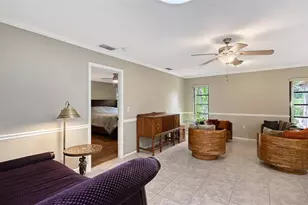 4873 Huntleigh Dr, Sarasota, FL 34233 - Photo 11