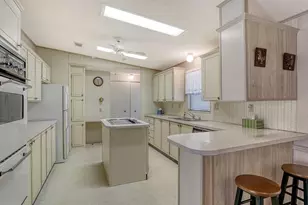 85 Southwinds Dr, Sarasota, FL 34231 - Photo 9