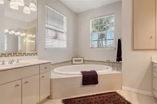 4922 Commonwealth Dr, Sarasota, FL 34242 - Photo 27