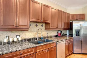 4922 Commonwealth Dr, Sarasota, FL 34242 - Photo 17