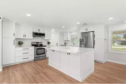 311 Dorchester Drive, Venice, FL 34293 - Photo 9