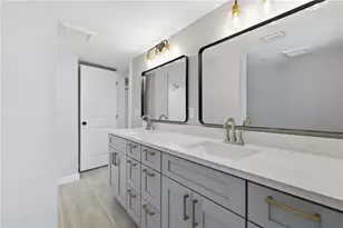 4444 Narraganset Trail, Sarasota, FL 34233 - Photo 23