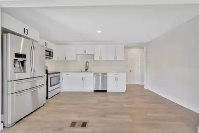 609 25th Avenue W, Bradenton, FL 34205 - Photo 13