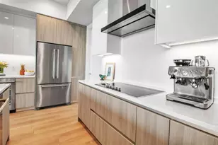 301 Quay Commons, Sarasota, FL 34236 - Photo 5