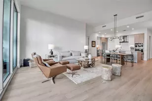 301 Quay Commons, Sarasota, FL 34236 - Photo 11