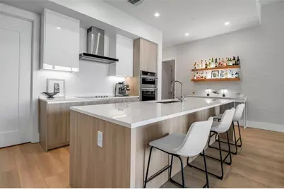 301 Quay Commons #503, Sarasota, FL 34236 - Photo 3