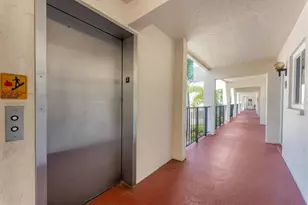240 Santa Maria St, Venice, FL 34285 - Photo 29