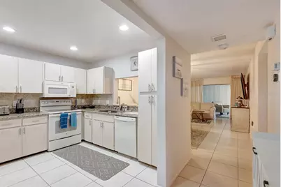 131 Wild Palm Drive, Bradenton, FL 34210 - Photo 5