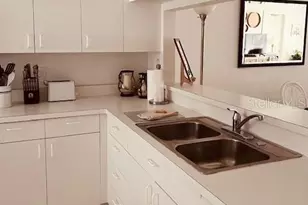 8735 Olde Hickory Ave, Sarasota, FL 34238 - Photo 5