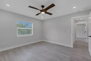 3857 Malec Cir, Sarasota, FL 34233 - Photo 35