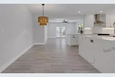 3857 Malec Circle, Sarasota, FL 34233 - Photo 13