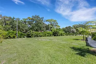 3857 Malec Cir, Sarasota, FL 34233 - Photo 59