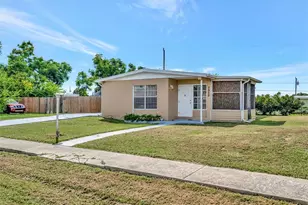7959 Hyde Park Ave, North Port, FL 34287 - Photo 3