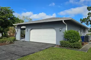 147 Adair Ave, Sarasota, FL 34243 - Photo 3