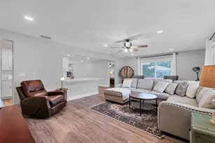 147 Adair Ave, Sarasota, FL 34243 - Photo 9