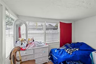 2343 Prospect St, Sarasota, FL 34239 - Photo 9