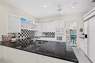 3543 Mistletoe Ln, Longboat Key, FL 34228 - Photo 13