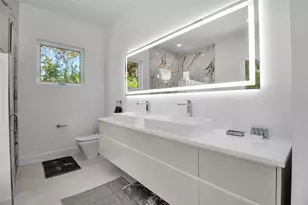 2231 Wood St, Sarasota, FL 34237 - Photo 21