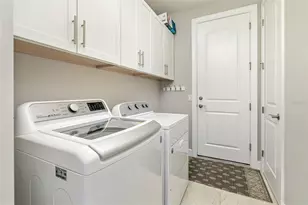 12272 Marsh Pointe Rd, Sarasota, FL 34238 - Photo 13