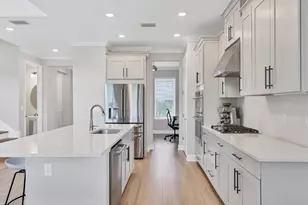 8609 Evening Dr, Sarasota, FL 34241 - Photo 11