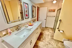 126 Sandstone Cir, Venice, FL 34293 - Photo 33