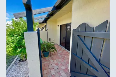 126 Sandstone Circle, Venice, FL 34293 - Photo 17