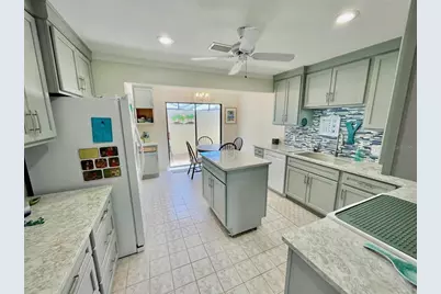 126 Sandstone Circle, Venice, FL 34293 - Photo 23