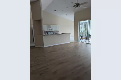 8976 Whitemarsh Avenue, Sarasota, FL 34238 - Photo 5