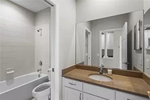 8134 Santa Rosa Ct, Sarasota, FL 34243 - Photo 35