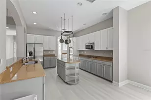 8134 Santa Rosa Ct, Sarasota, FL 34243 - Photo 9