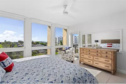 1065 Gulf Of Mexico Drive #402, Longboat Key, FL 34228 - Photo 17