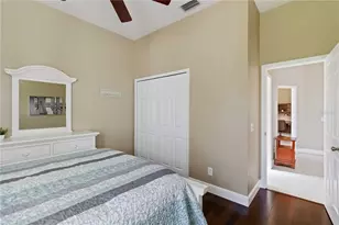 343 Londonderry Dr, Sarasota, FL 34240 - Photo 37