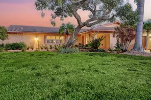 524 Ketch Ln, Longboat Key, FL 34228 - Photo 1