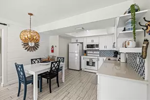 8106 Gulf Dr, Holmes Beach, FL 34217 - Photo 39