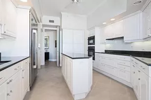 1281 Gulf of Mexico Dr, Longboat Key, FL 34228 - Photo 15