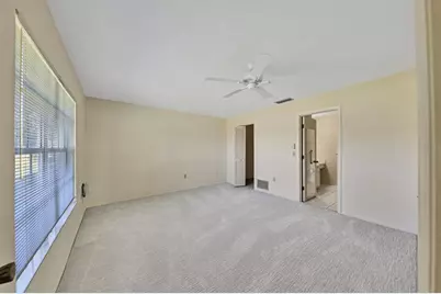 4223 Oakhurst Circle E #3025, Sarasota, FL 34233 - Photo 13
