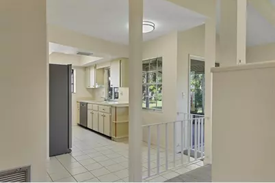 4223 Oakhurst Circle E #3025, Sarasota, FL 34233 - Photo 7