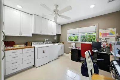 942 Virginia Drive, Sarasota, FL 34234 - Photo 27