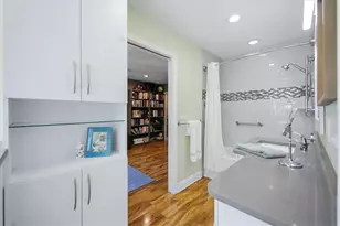 942 Virginia Dr, Sarasota, FL 34234 - Photo 21