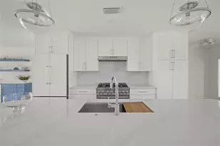 518 74th St, Holmes Beach, FL 34217 - Photo 9