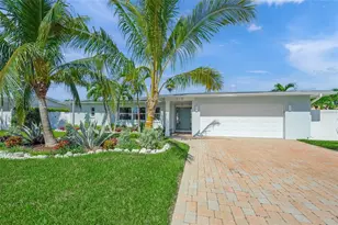 518 74th St, Holmes Beach, FL 34217 - Photo 3