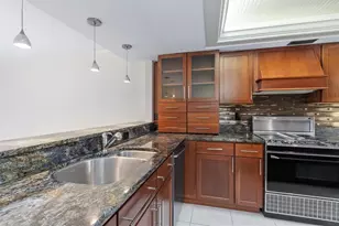 5911 Midnight Pass Rd, Sarasota, FL 34242 - Photo 25