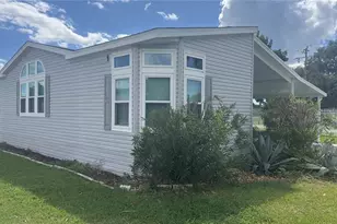 165 Lakeview Dr, Palmetto, FL 34221 - Photo 5